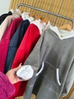 2 MAXI BUZO LISO CON PIEL